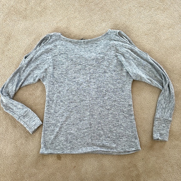 Whitehouseblackmarket cold shoulder sweater - Picture 2 of 3